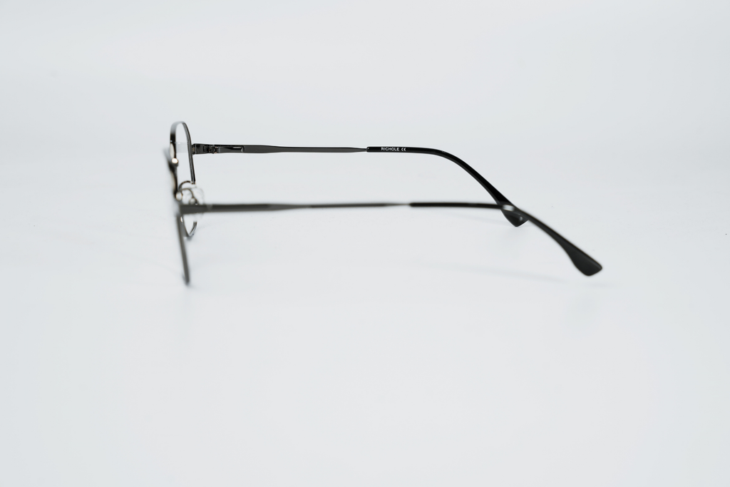 Attachment-998105-Metal-Polarized-Sqaure