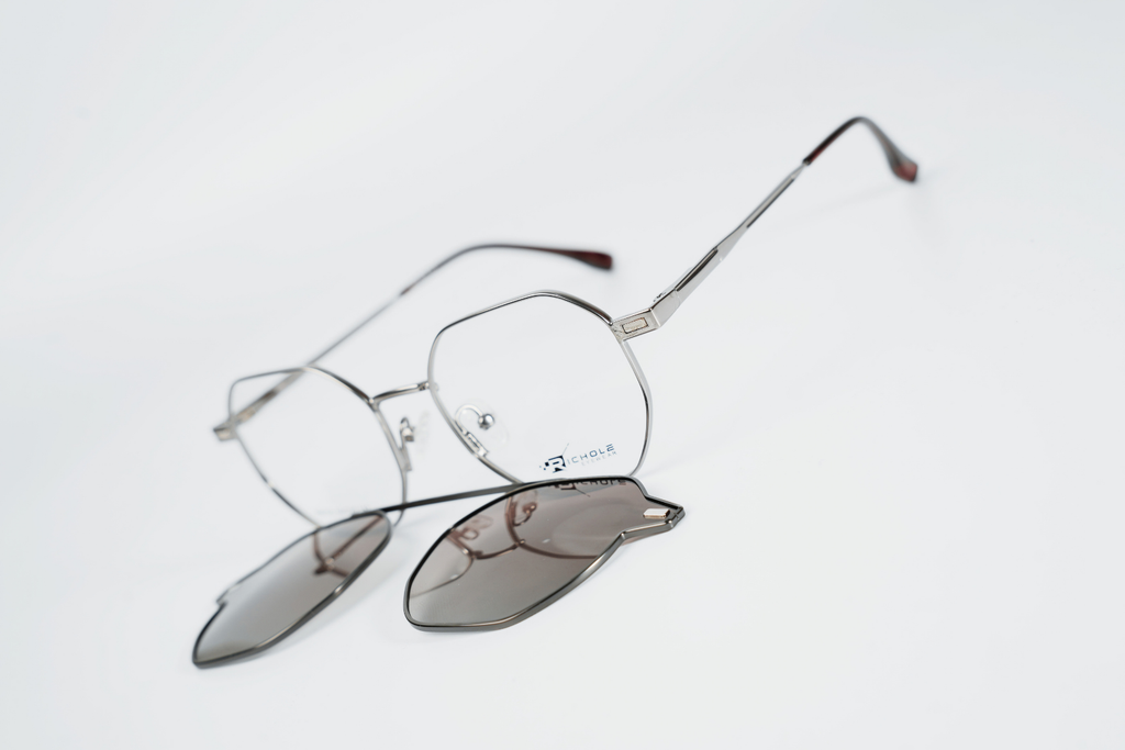 Attachment-998103-Metal-Polarized-Hexagon