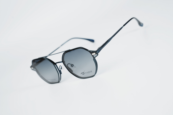 Attachment-998103-Metal-Polarized-Hexagon