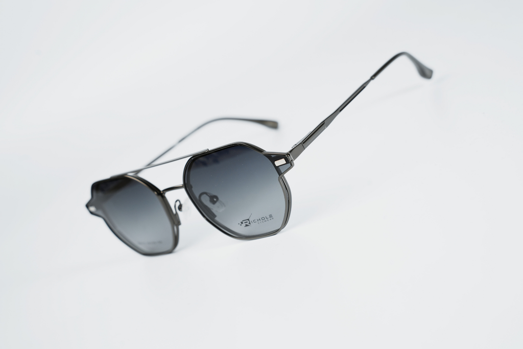 Attachment-998103-Metal-Polarized-Hexagon
