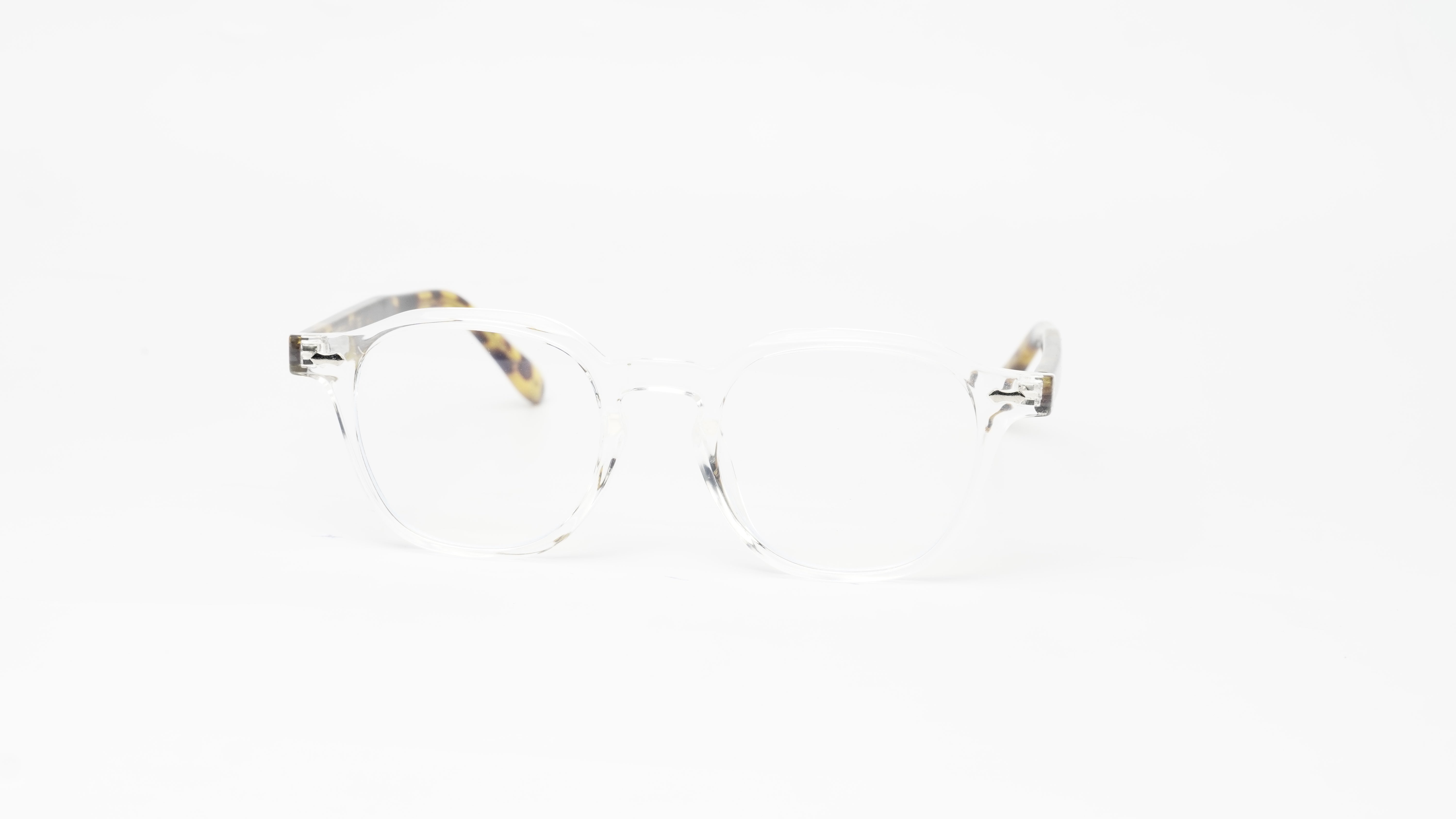 Moscot-8460-Transparent-Tortoise-Rectangle-Acetate Secondary image